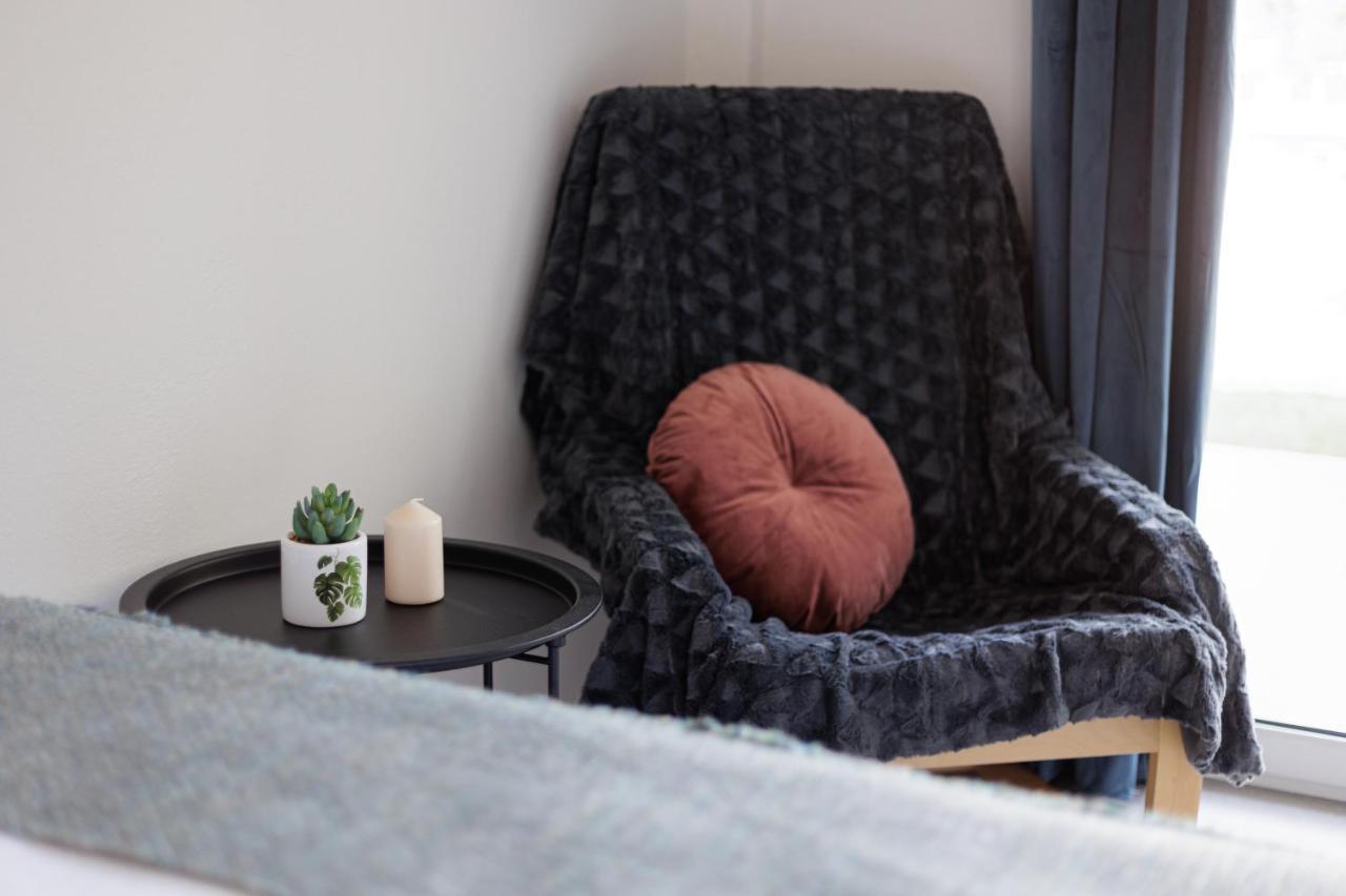 The Lake Apartments Комено Екстериор снимка